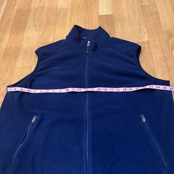 Lands’End mens  fleece vest size xlarge ( 46/48 ) . - Picture 2 of 8